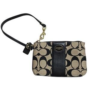 Coach Signature Black Beige Wristlet Excellent condition #863